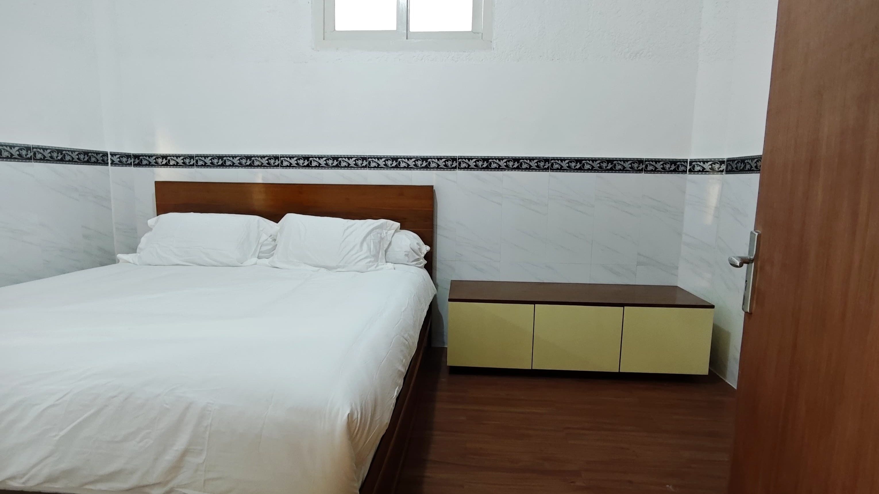 3-Day Local Holiday Home Stay with Custom Day Tour - Image - 4551
